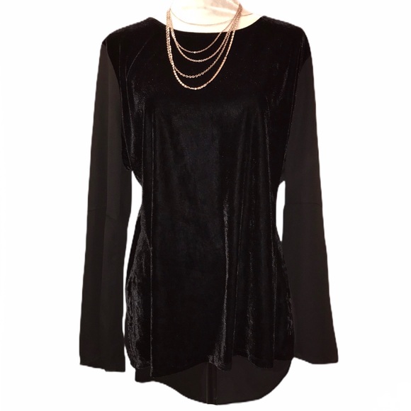 NWT *PLUS* Black Velvet Bell Sleeve Blouse - XXL - Picture 3 of 13
